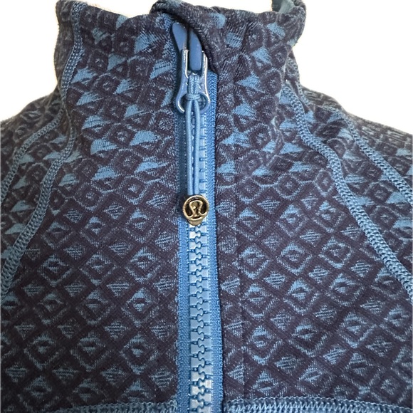 Lululemon Define Jacket 8 Beautiful Blue Pattern - Picture 2 of 4